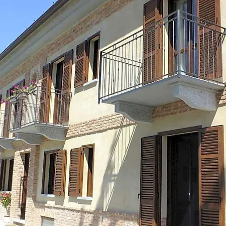 Alta The Adults Only Boutique Bed & Breakfast Vigliano d'Asti