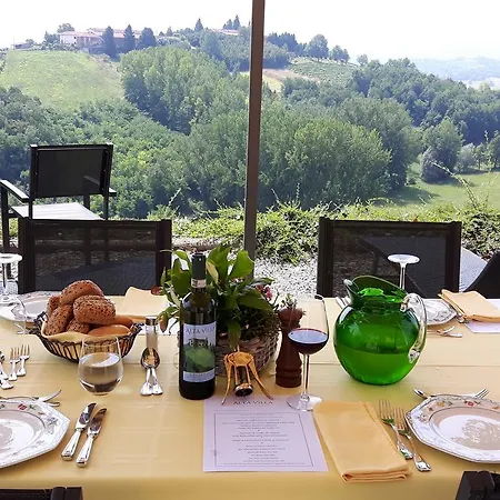 Alta The Adults Only Boutique Bed & Breakfast Vigliano d'Asti