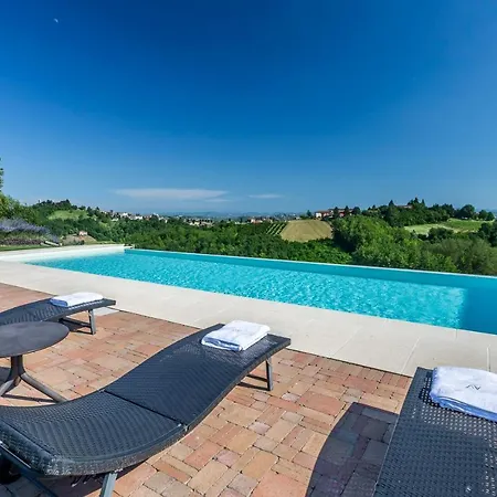 Alta The Adults Only Boutique Bed & Breakfast Vigliano d'Asti